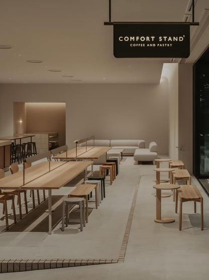 castor dining bench en situation — Karimoku New Standard