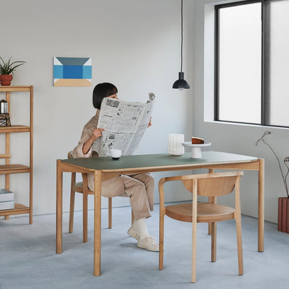 castor table linoleum en situation — Karimoku New Standard