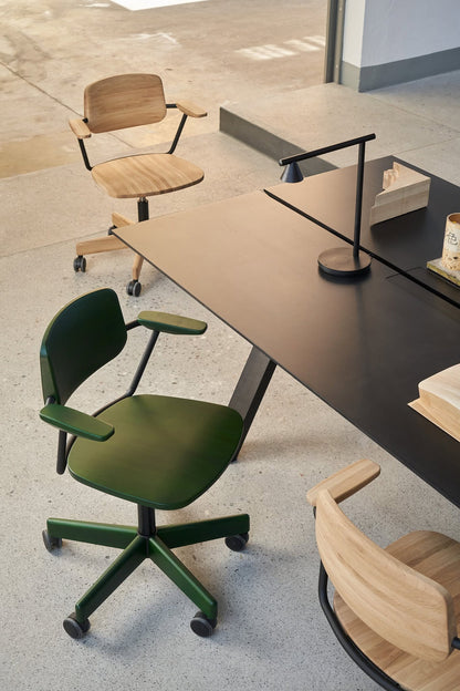 colour wood armchair en situation — Karimoku New Standard