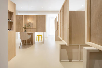 colour wood armchair en situation — Karimoku New Standard