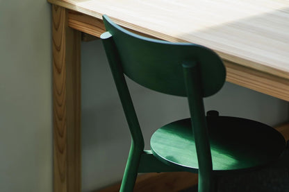 polar chair en situation — Karimoku New Standard