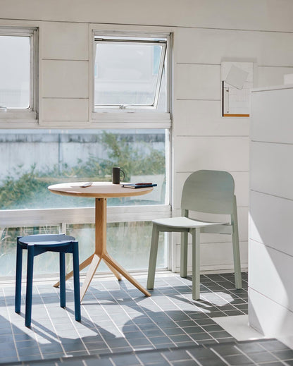 scout bistro table en situation — Karimoku New Standard