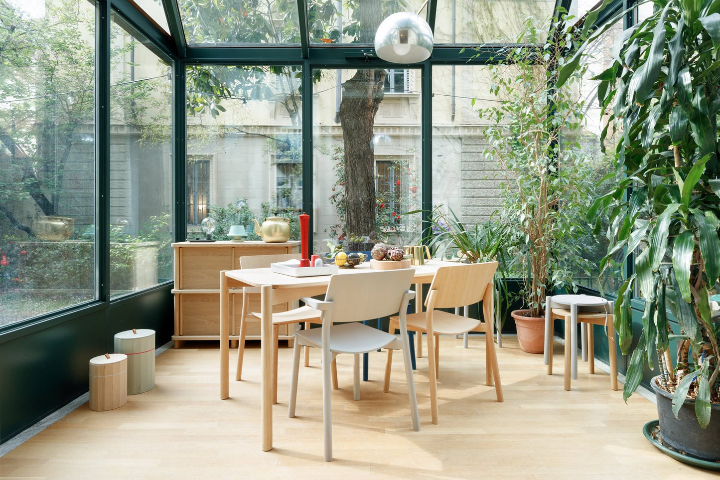 scout chair en situation — Karimoku New Standard