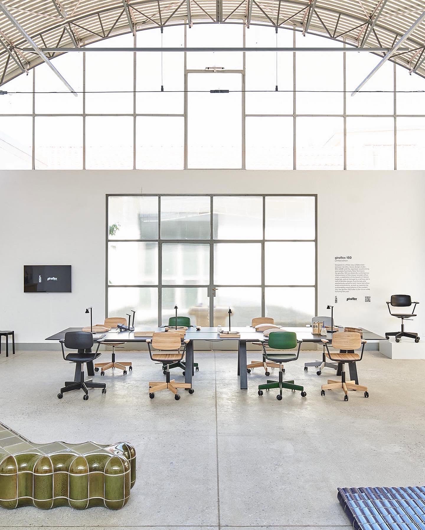 spectrum workstation en situation — Karimoku New Standard