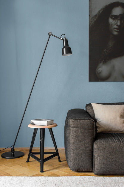 Stool Rowac Schemel 50 cm detail assembly riveté — steel and wood | Antifer