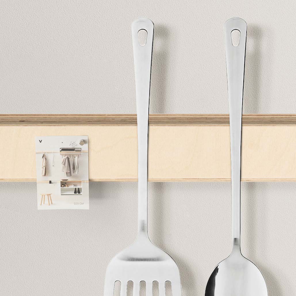 Variand V04 wall rail with magnets — birch — Variand design | Antifer