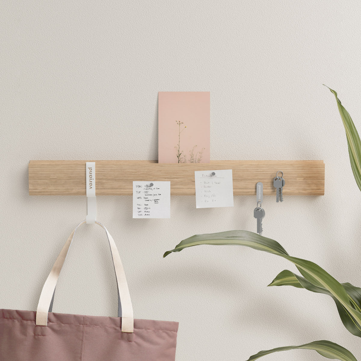 Variand V04 wall rail with magnets 60 cm — oak — Variand design | Antifer