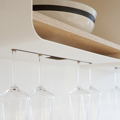 Variand A02 L kitchen shelf — stored dishes detail | Antifer